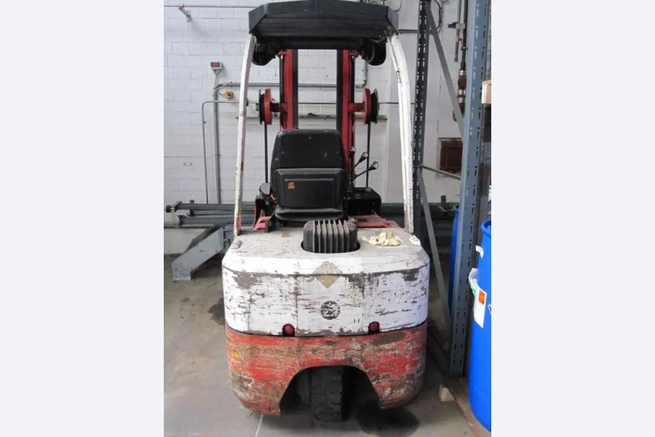 Gepflegte Flurförderfahrzeuge-3